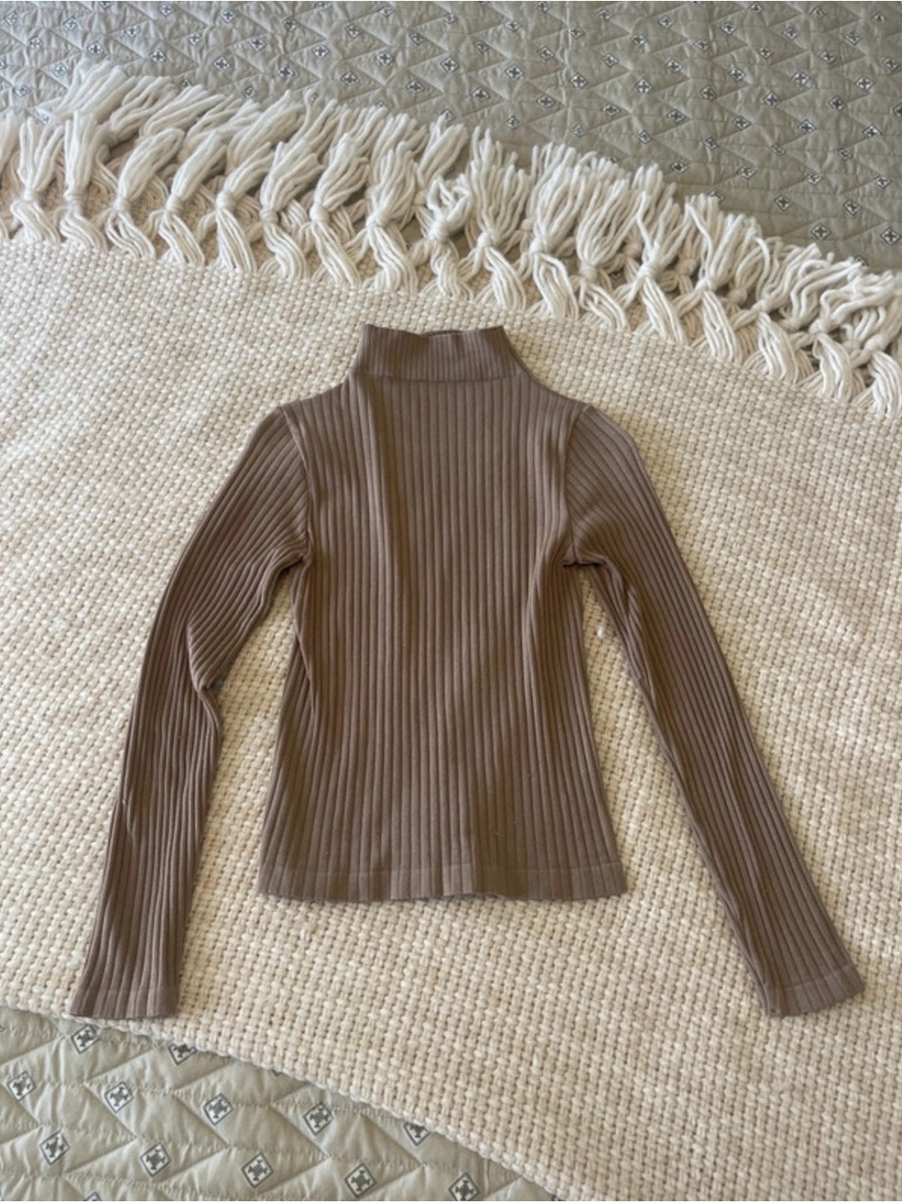 Aura Ribbed Turtleneck Sweater - Taupe Brown